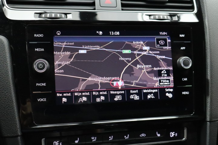 Volkswagen Golf GTI 2.0 TSI DSG
