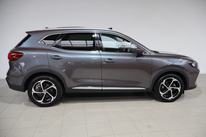 MG HS 1.5i
