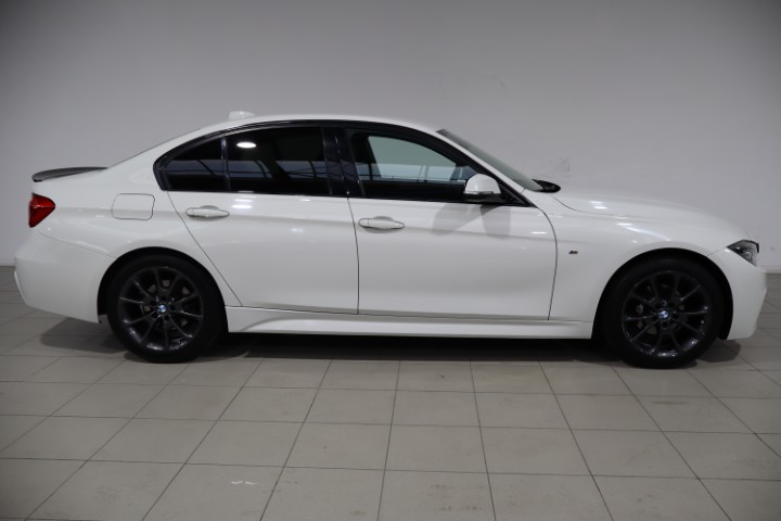 BMW 318i M PACK