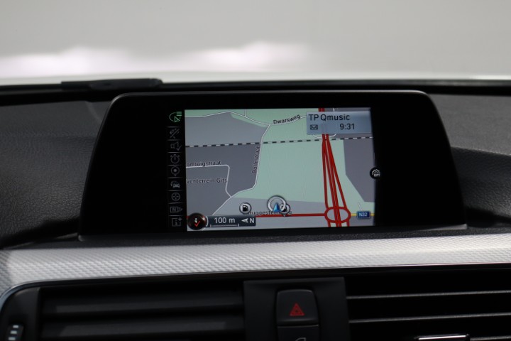 BMW 318i M PACK